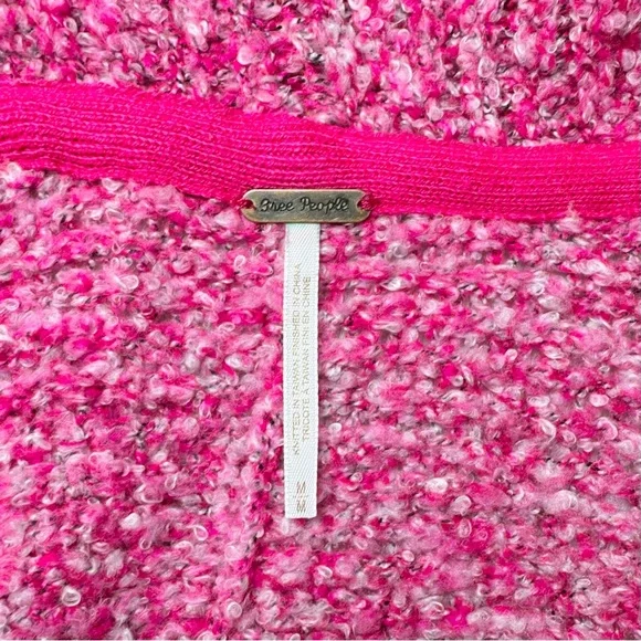 Free People Hot Pink Open Front Oversized Slouchy Cardigan Boucle Sweater M - Picture 12 of 13